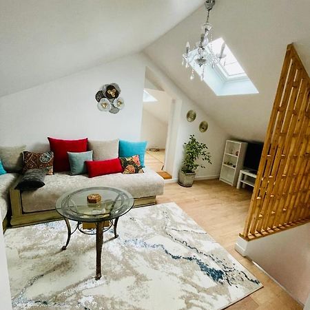 Appartement Charmant Et Lumineux Villejuif Kültér fotó
